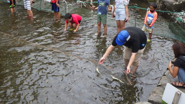 木曽川水園で網漁体験！